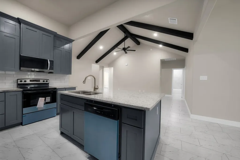 407 E Willingham Street Cleburne TX 76031