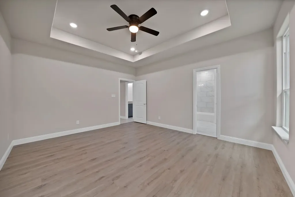 407 E Willingham Street Cleburne TX 76031
