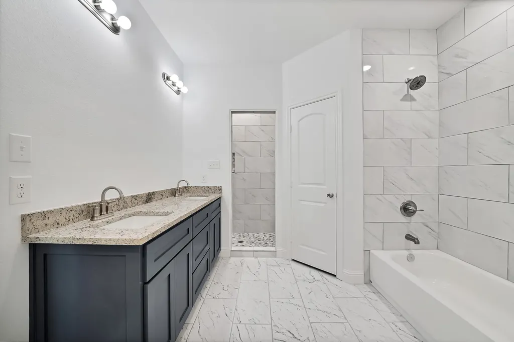 407 E Willingham Street Cleburne TX 76031