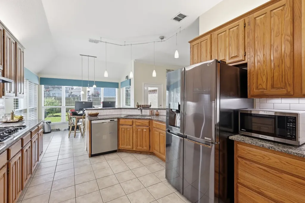 1920 Overlook Ridge Drive Keller TX 76248