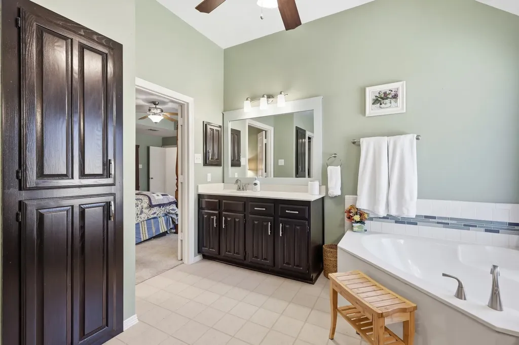 1920 Overlook Ridge Drive Keller TX 76248