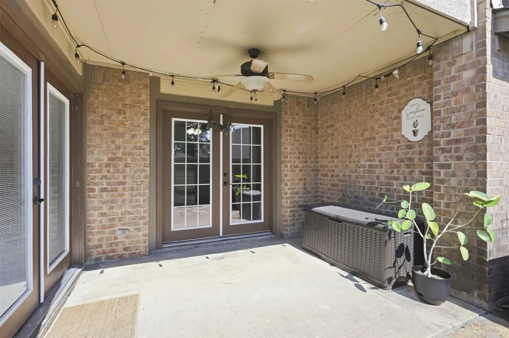 322 W Harwood Road Hurst TX 76054