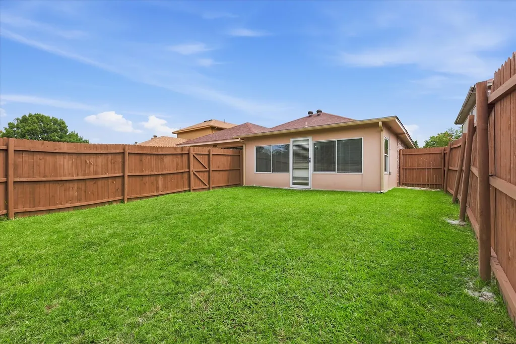 2825 Bent Brook Drive Mesquite TX 75181