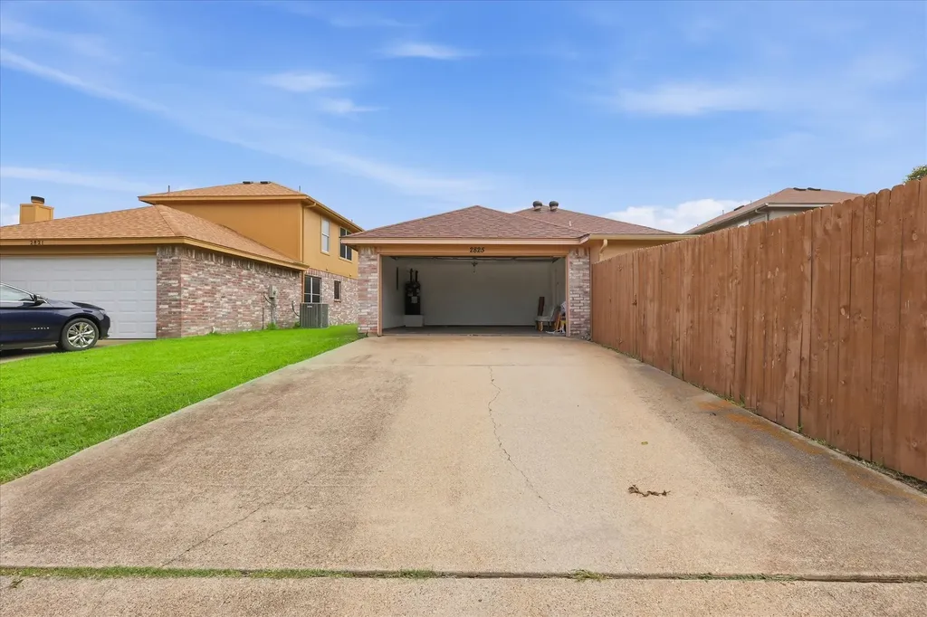 2825 Bent Brook Drive Mesquite TX 75181