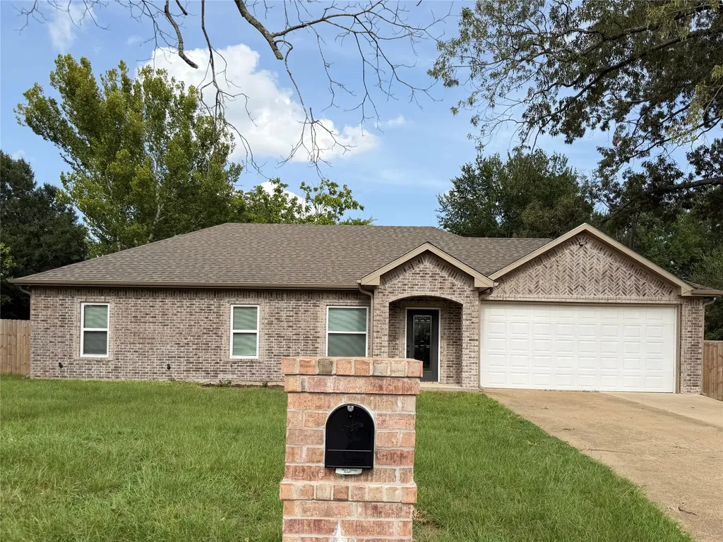 449 Cypress Street Pittsburg TX 75686