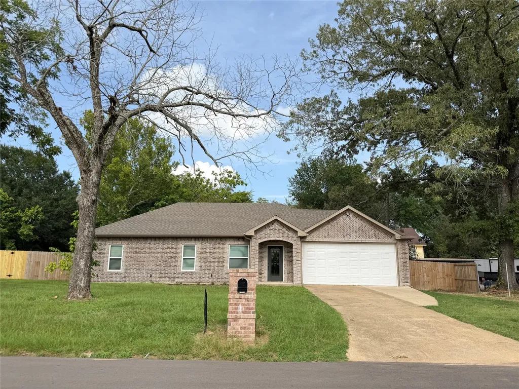 449 Cypress Street Pittsburg TX 75686