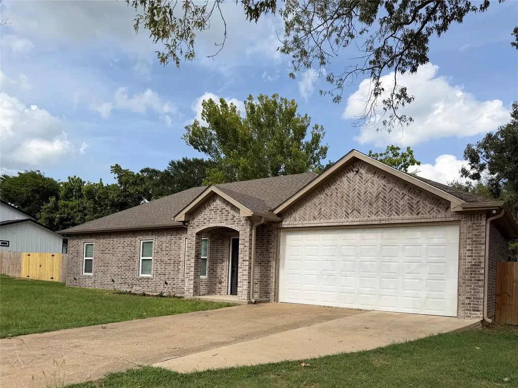 449 Cypress Street Pittsburg TX 75686