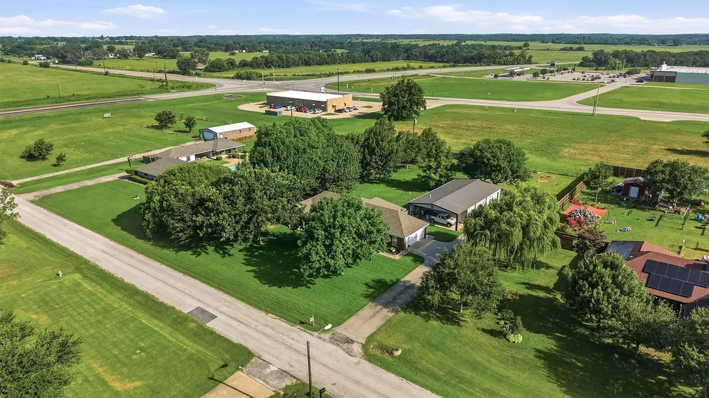 522 Preston Drive Pottsboro TX 75076