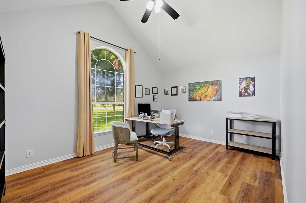 522 Preston Drive Pottsboro TX 75076