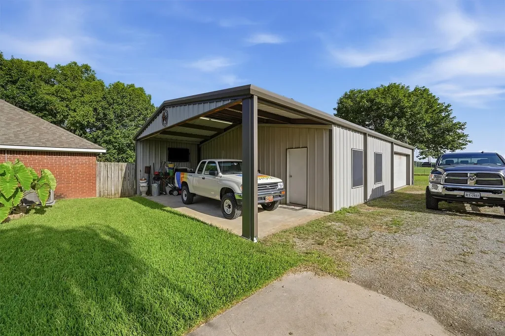 522 Preston Drive Pottsboro TX 75076
