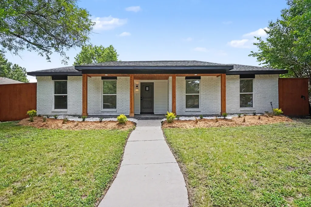 2117 Montana Trail Grand Prairie TX 75052