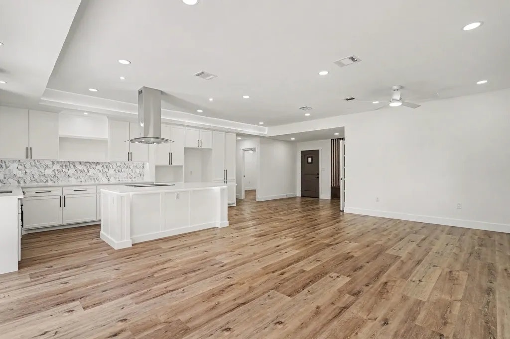 2117 Montana Trail Grand Prairie TX 75052