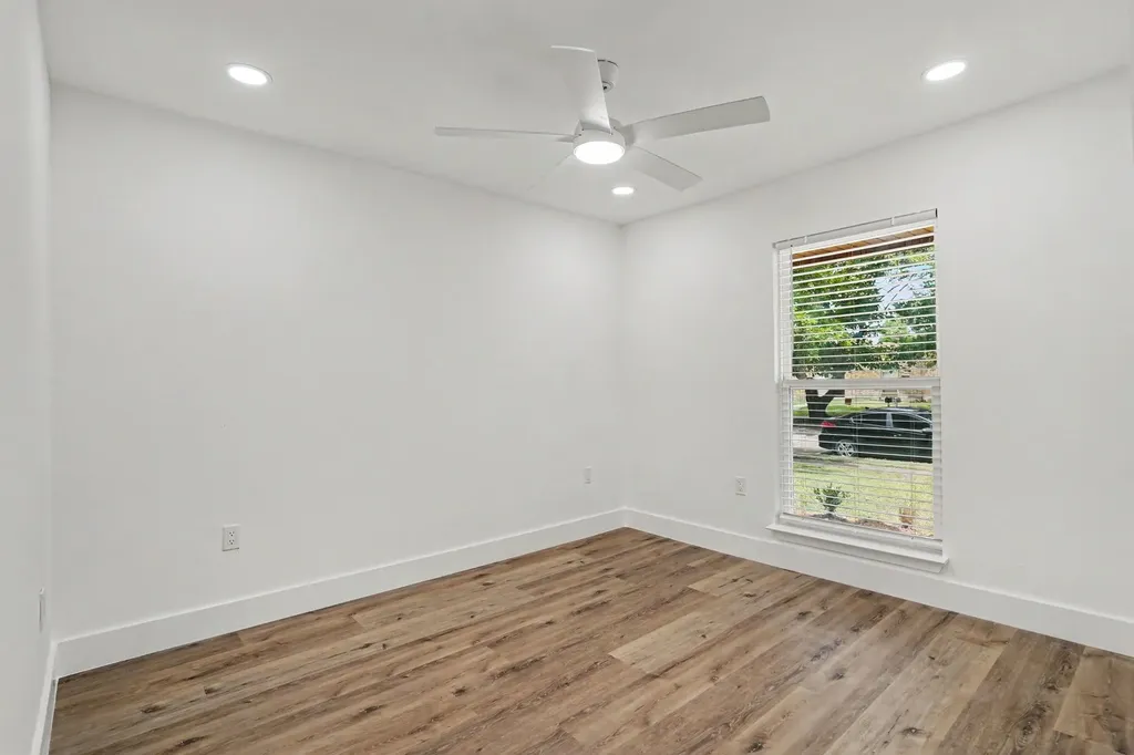 2117 Montana Trail Grand Prairie TX 75052