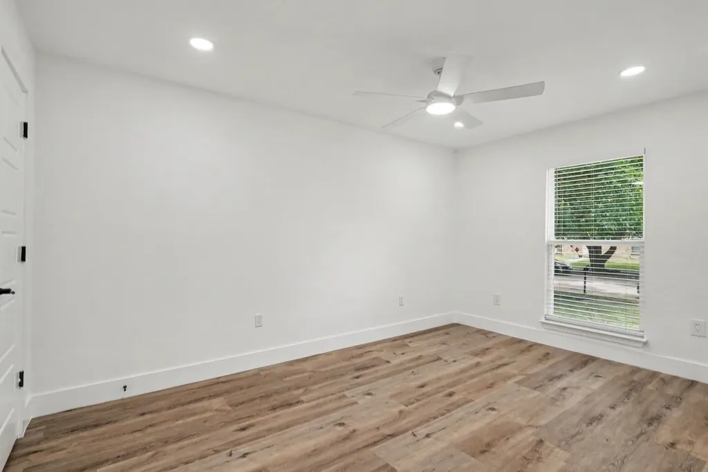 2117 Montana Trail Grand Prairie TX 75052