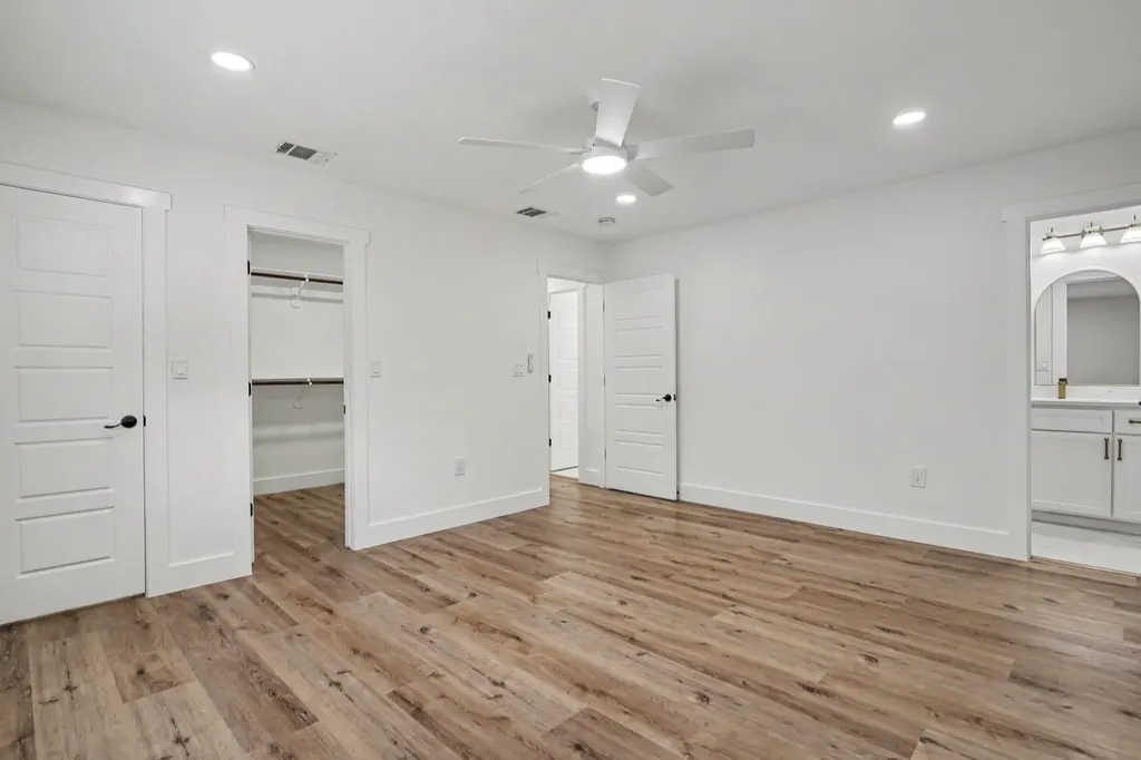 2117 Montana Trail Grand Prairie TX 75052