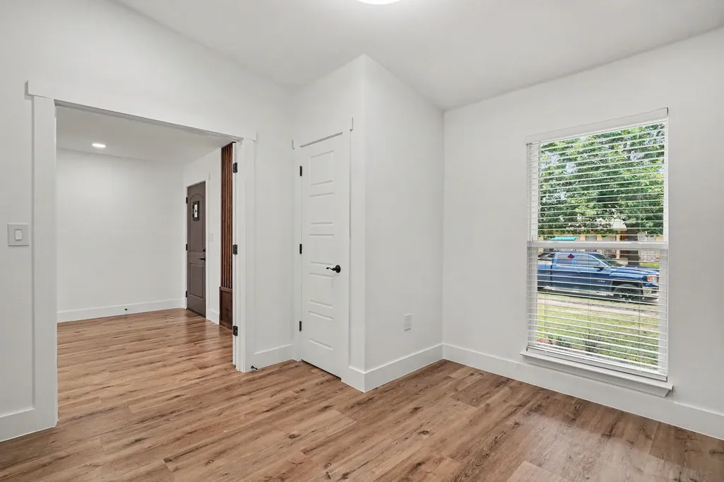 2117 Montana Trail Grand Prairie TX 75052