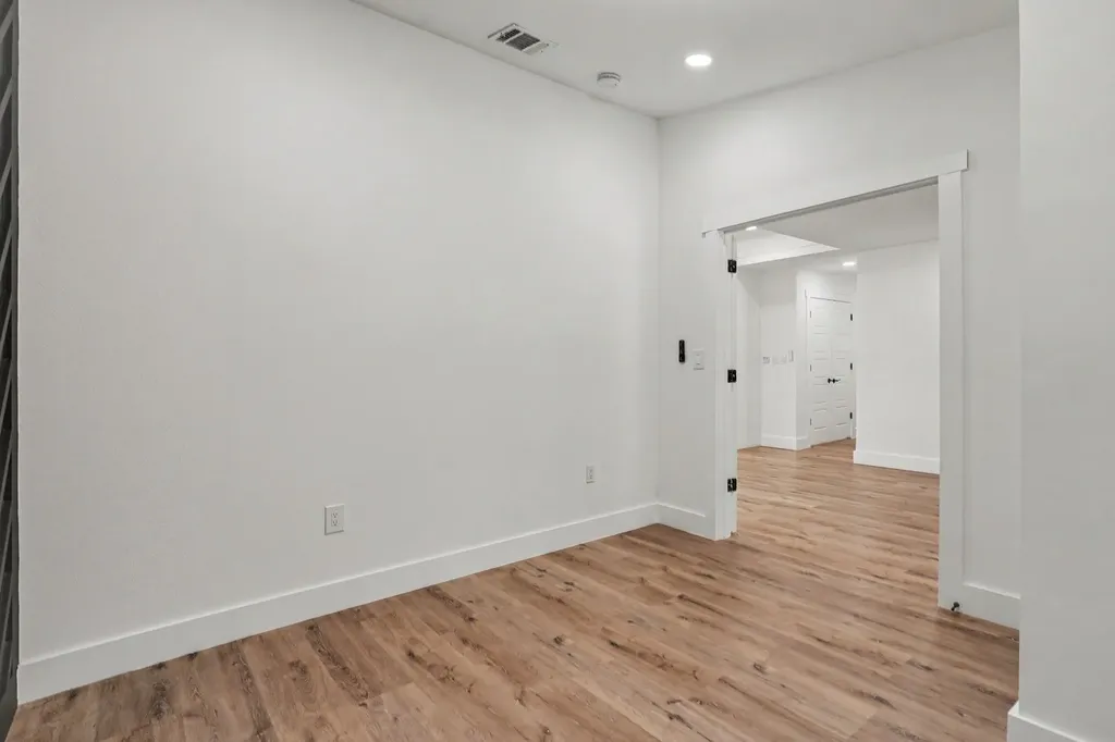2117 Montana Trail Grand Prairie TX 75052
