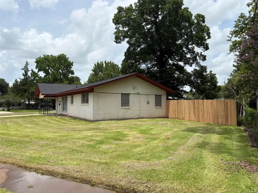 1116 Len Street Bossier City LA 71111