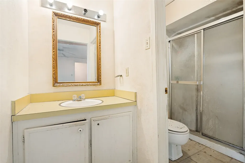 1805 Bosque Drive Garland TX 75040