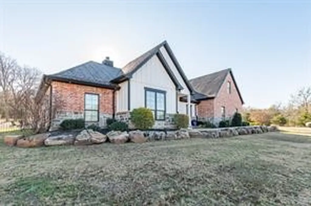 101 Lakeview Trail Mabank TX 75147