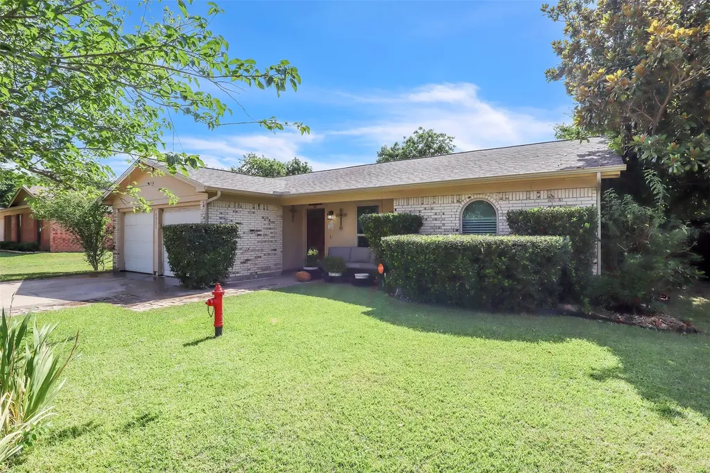 6921 Windy Hill Road Forest Hill TX 76140