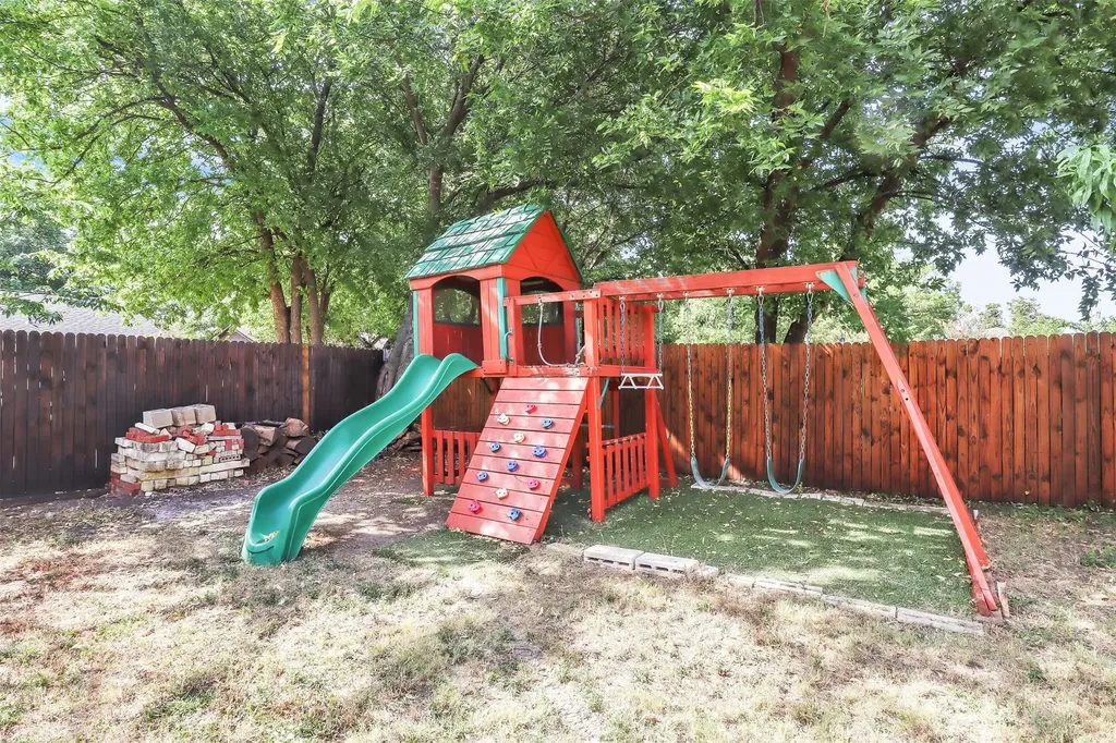 6921 Windy Hill Road Forest Hill TX 76140