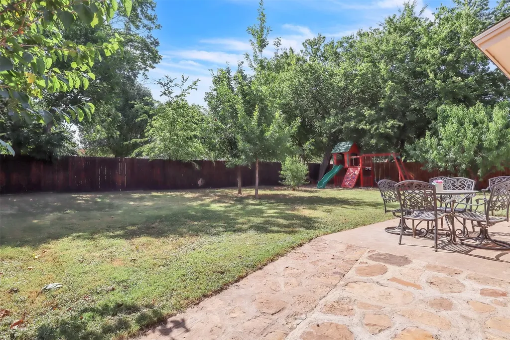 6921 Windy Hill Road Forest Hill TX 76140