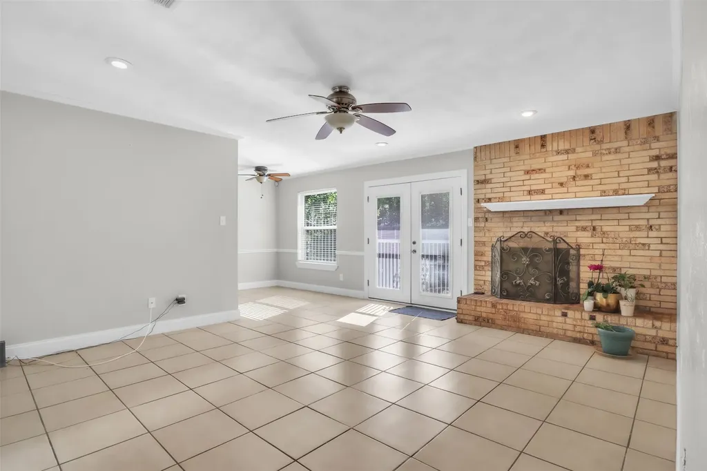 6921 Windy Hill Road Forest Hill TX 76140