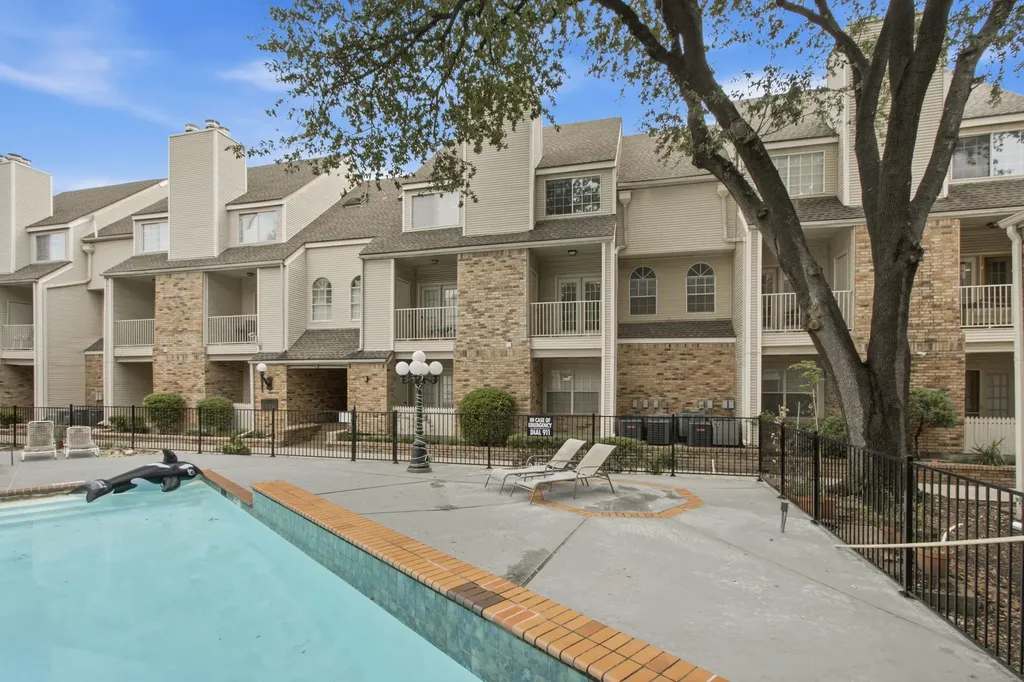 5325 Bent Tree Forest Drive Dallas TX 75248