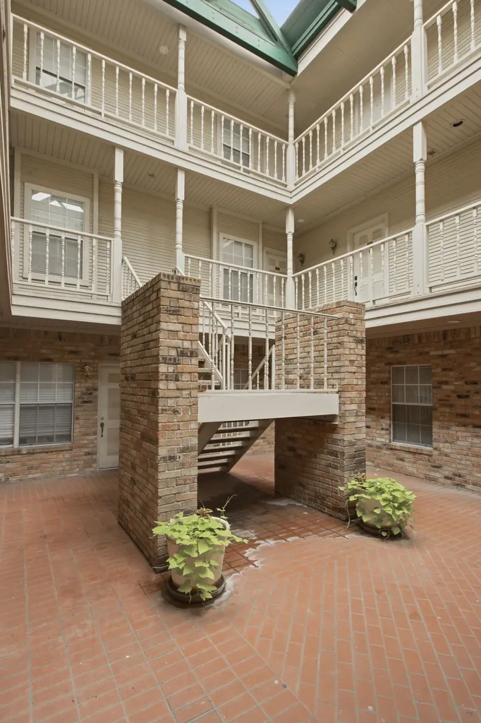 5325 Bent Tree Forest Drive Dallas TX 75248