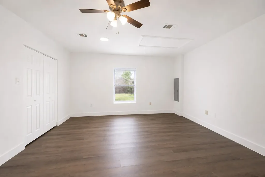 4201 Phoenix Carrollton TX 75010