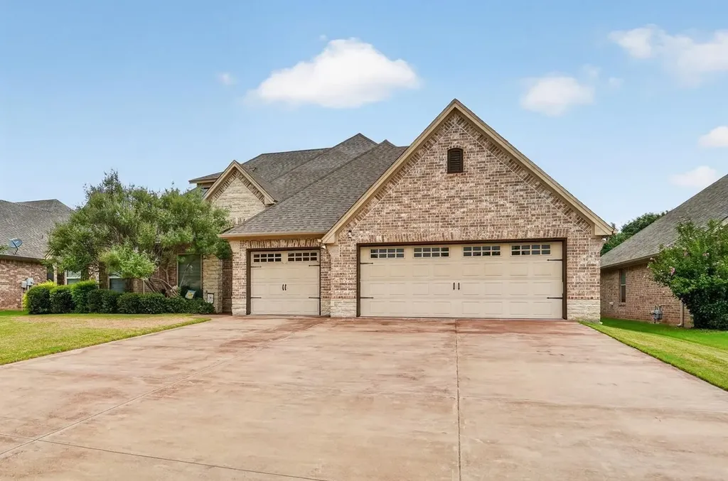 3545 Abes Landing Drive Granbury TX 76049