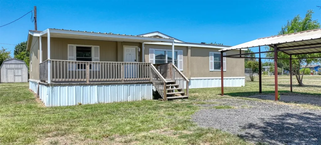 18531 Doubletree Drive Justin TX 76247
