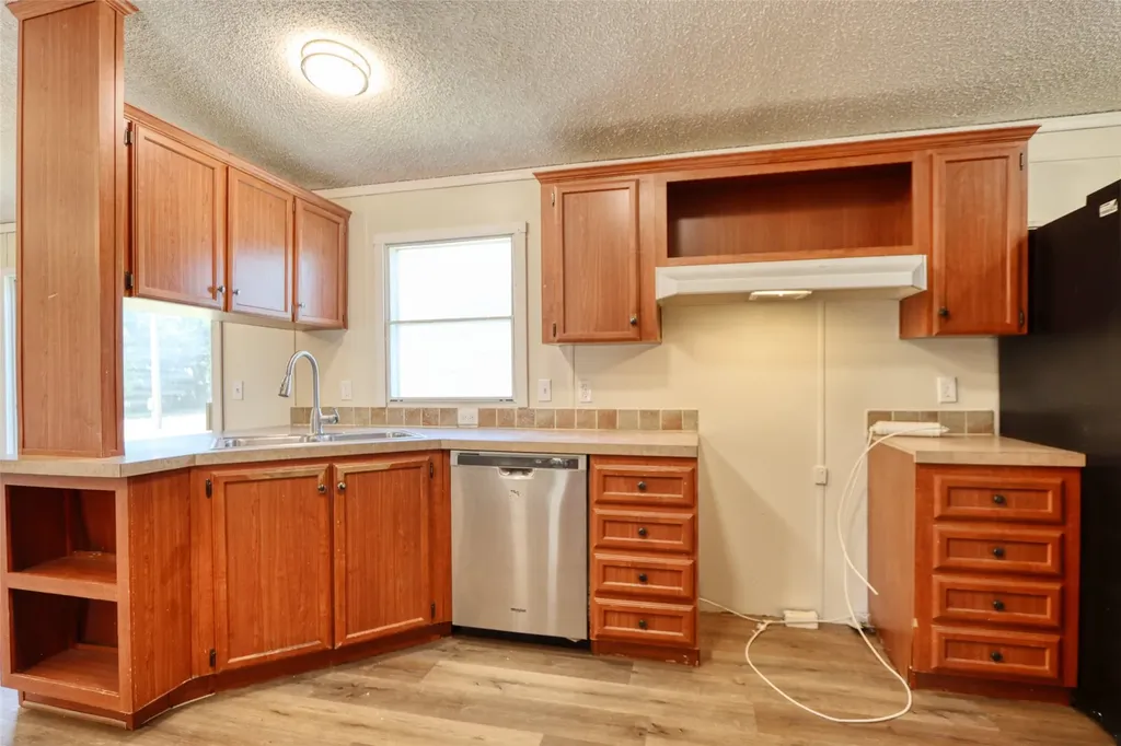 18531 Doubletree Drive Justin TX 76247