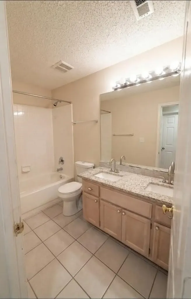 1010 Enlow Circle Commerce TX 75428