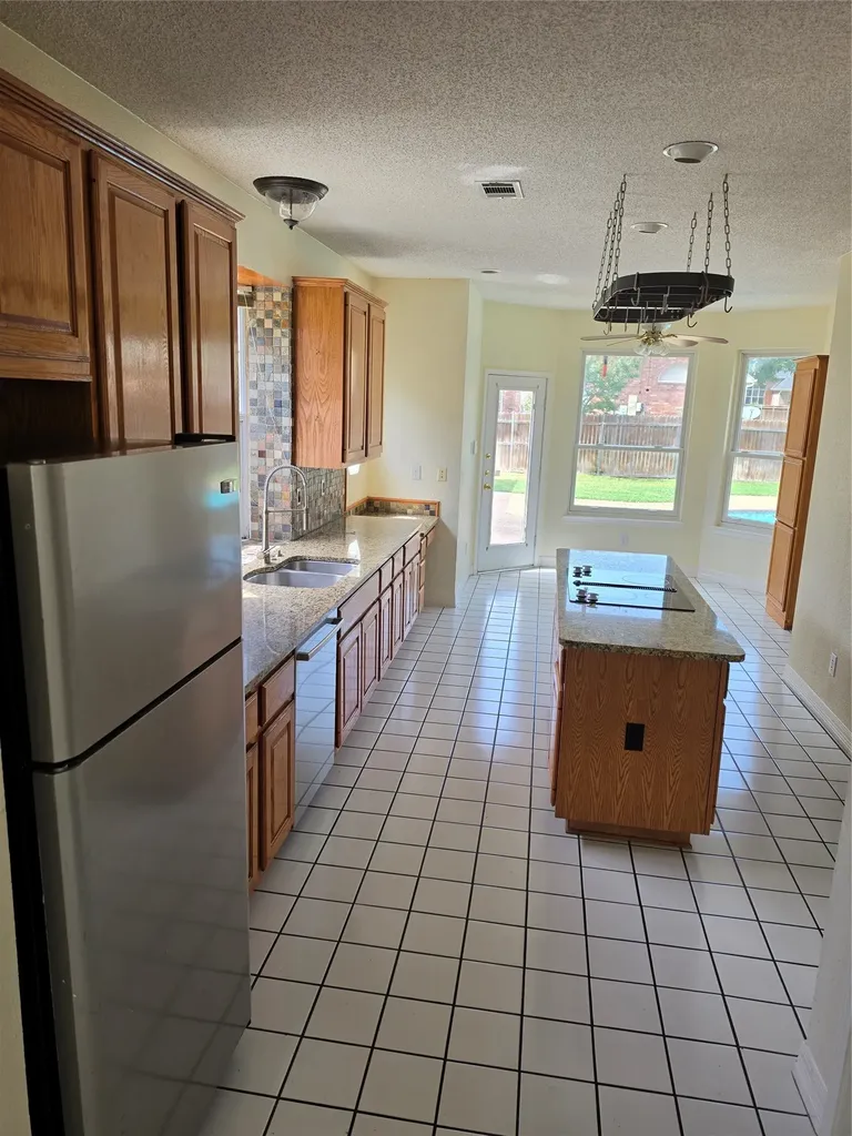 2720 Springhill Drive Grapevine TX 76051