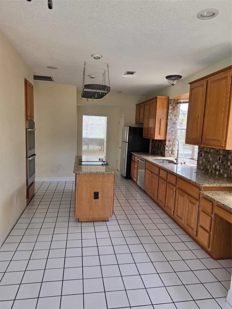 2720 Springhill Drive Grapevine TX 76051