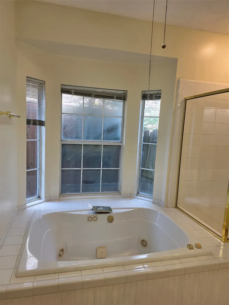 2720 Springhill Drive Grapevine TX 76051