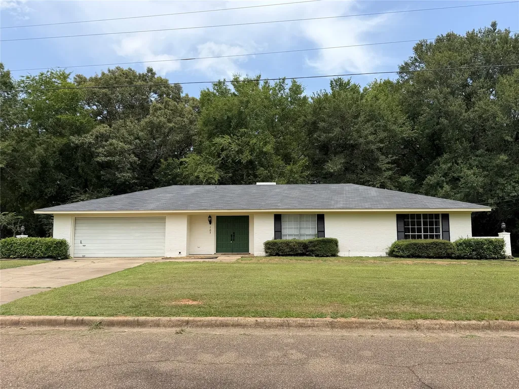 105 Kent Drive Pittsburg TX 75686