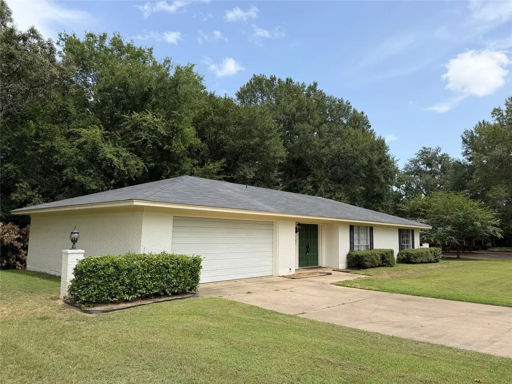105 Kent Drive Pittsburg TX 75686