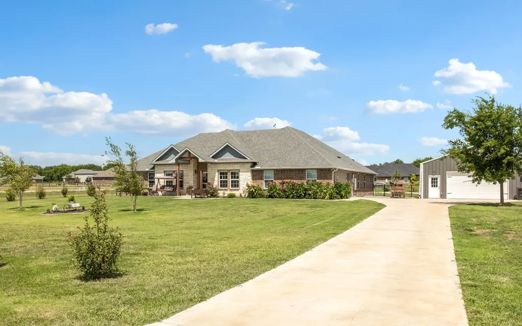 296 Hidden Meadow Trail Leonard TX 75452