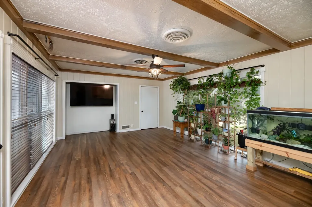 1202 NW 4th Avenue Mineral Wells TX 76067