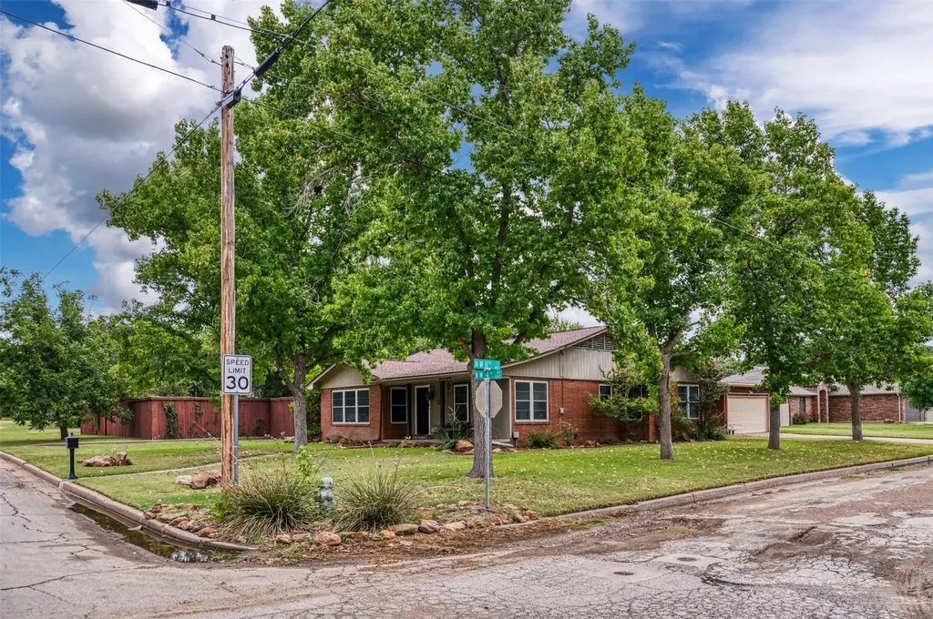 1202 NW 4th Avenue Mineral Wells TX 76067