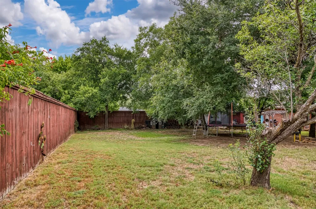 1202 NW 4th Avenue Mineral Wells TX 76067