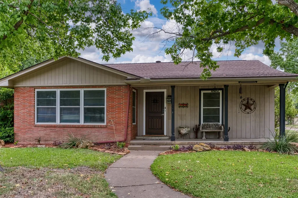 1202 NW 4th Avenue Mineral Wells TX 76067