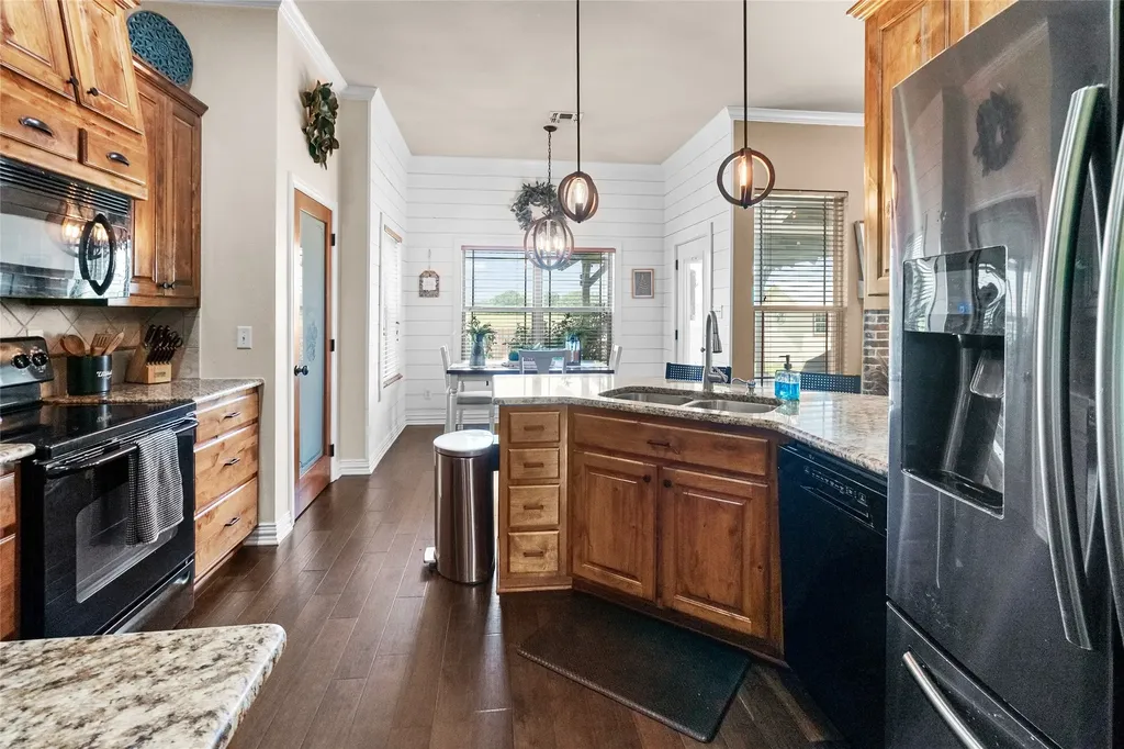 2039 Park Springs Road Sulphur Springs TX 75482