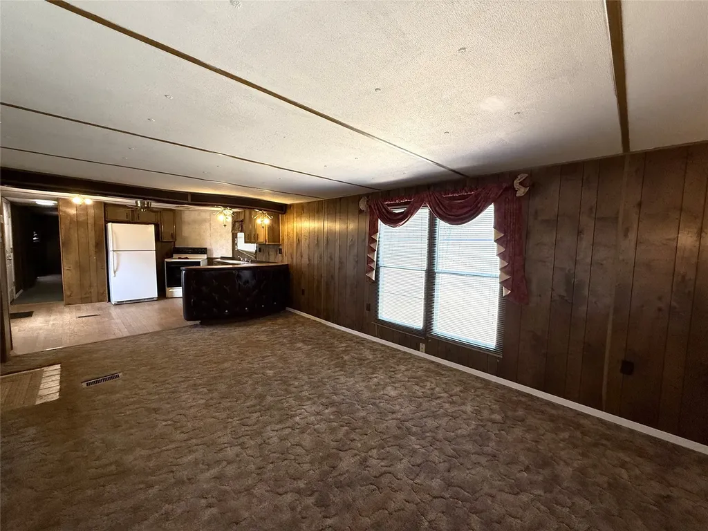 1025 E Owing Street Denison TX 75021