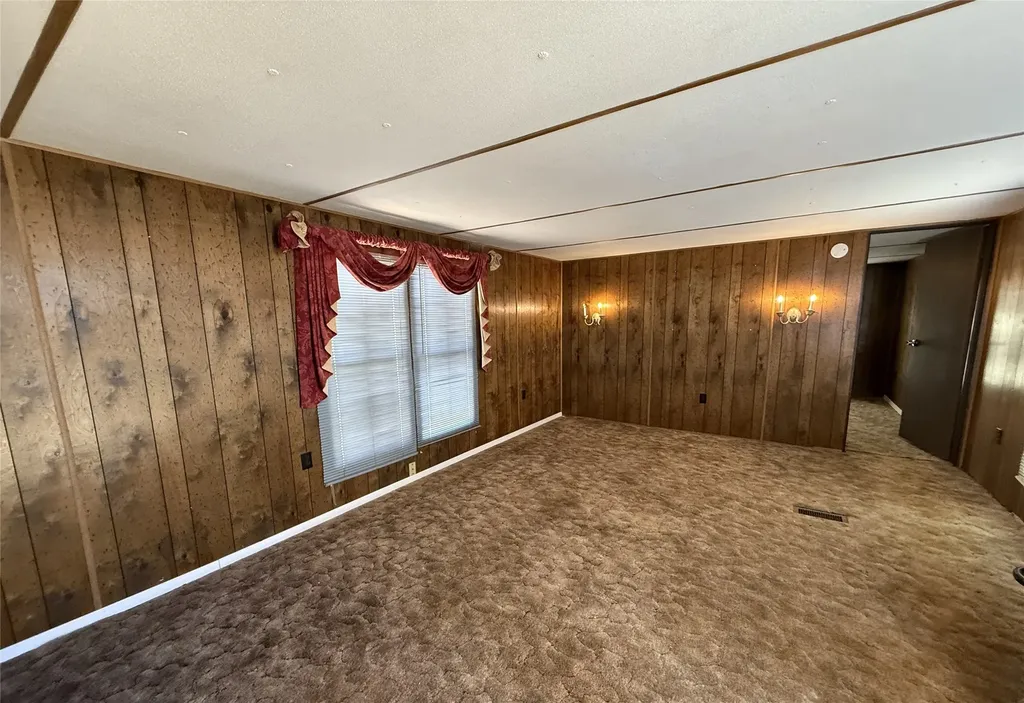 1025 E Owing Street Denison TX 75021