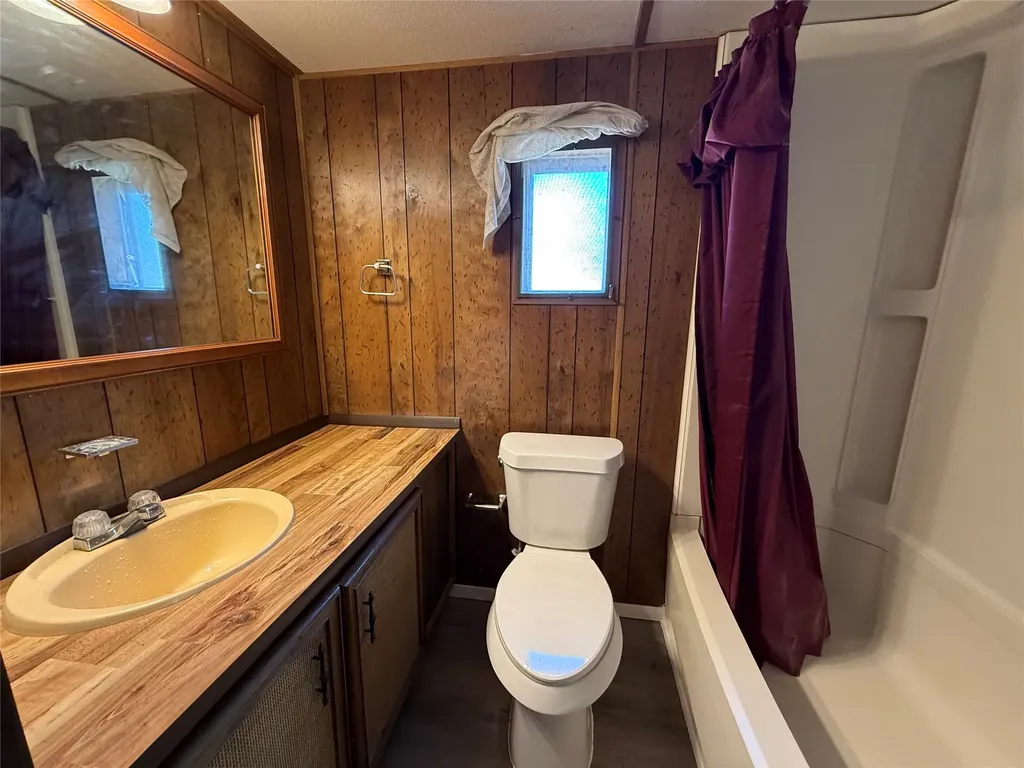 1025 E Owing Street Denison TX 75021