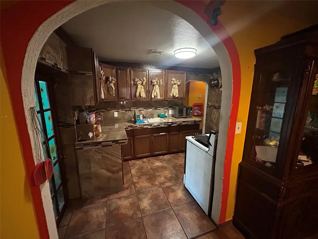 6709 Lovett Avenue Dallas TX 75227